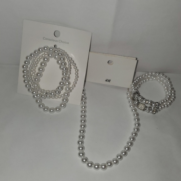 H&M Faux Pearl Jewelry - Picture 7 of 7